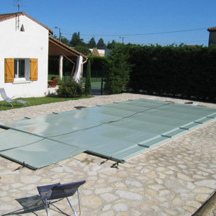 Bâche à barre de sécurité piscine - Spéciale plage béton