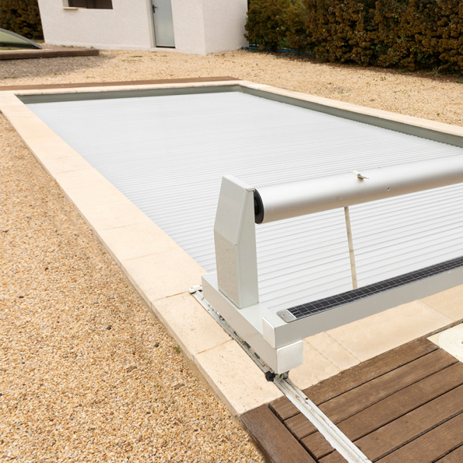 Volet de piscine mobile 10x5m