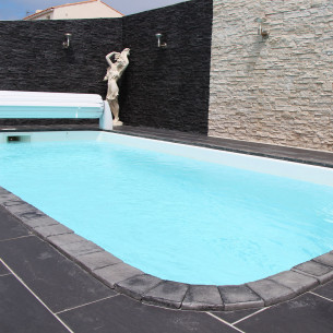 Coque piscine polyester Cobalt à fond plat de 5.70 x 2.70m