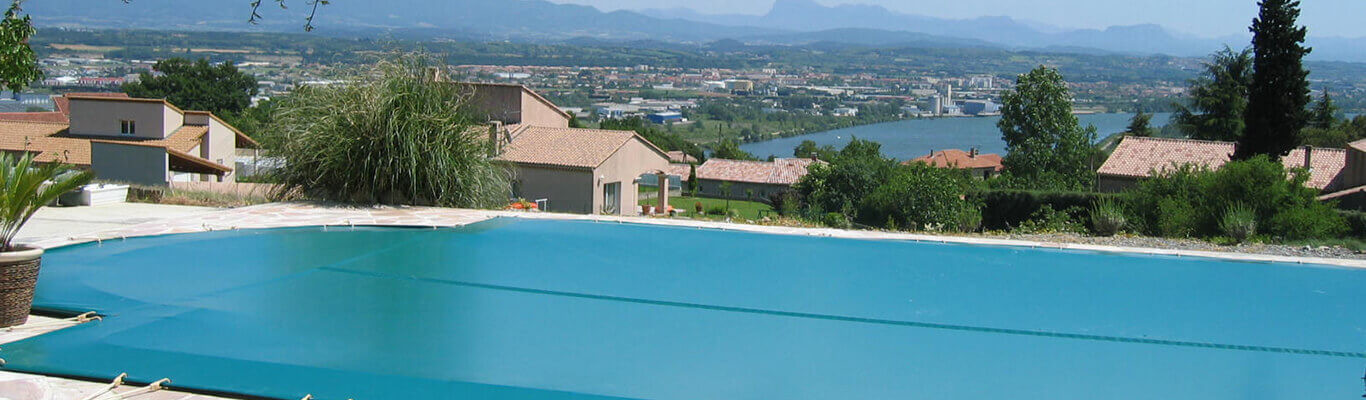 Couverture hiver piscine - Bâche hivernage piscine pas cher