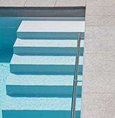 Escalier liner piscine