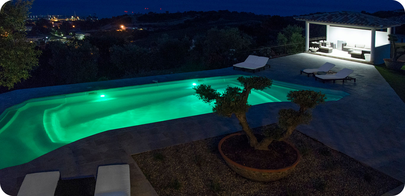 Eclairage piscine avec projecteur Noria